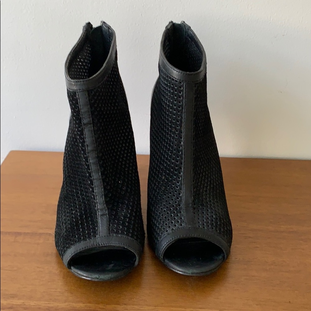 Ash woven open-toed heels